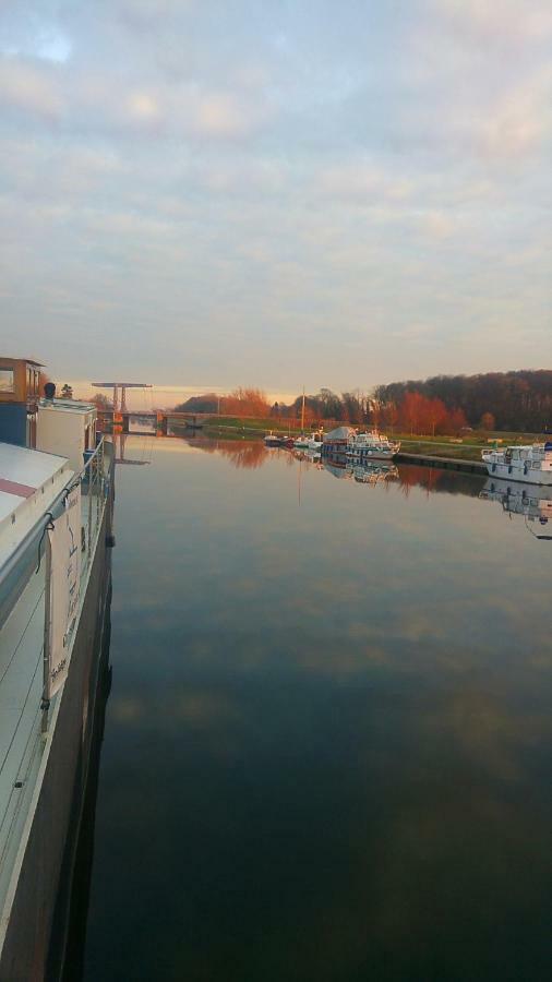 Odyssee Gite Sur Peniche Saint-Valéry-sur-Somme Eksteriør billede